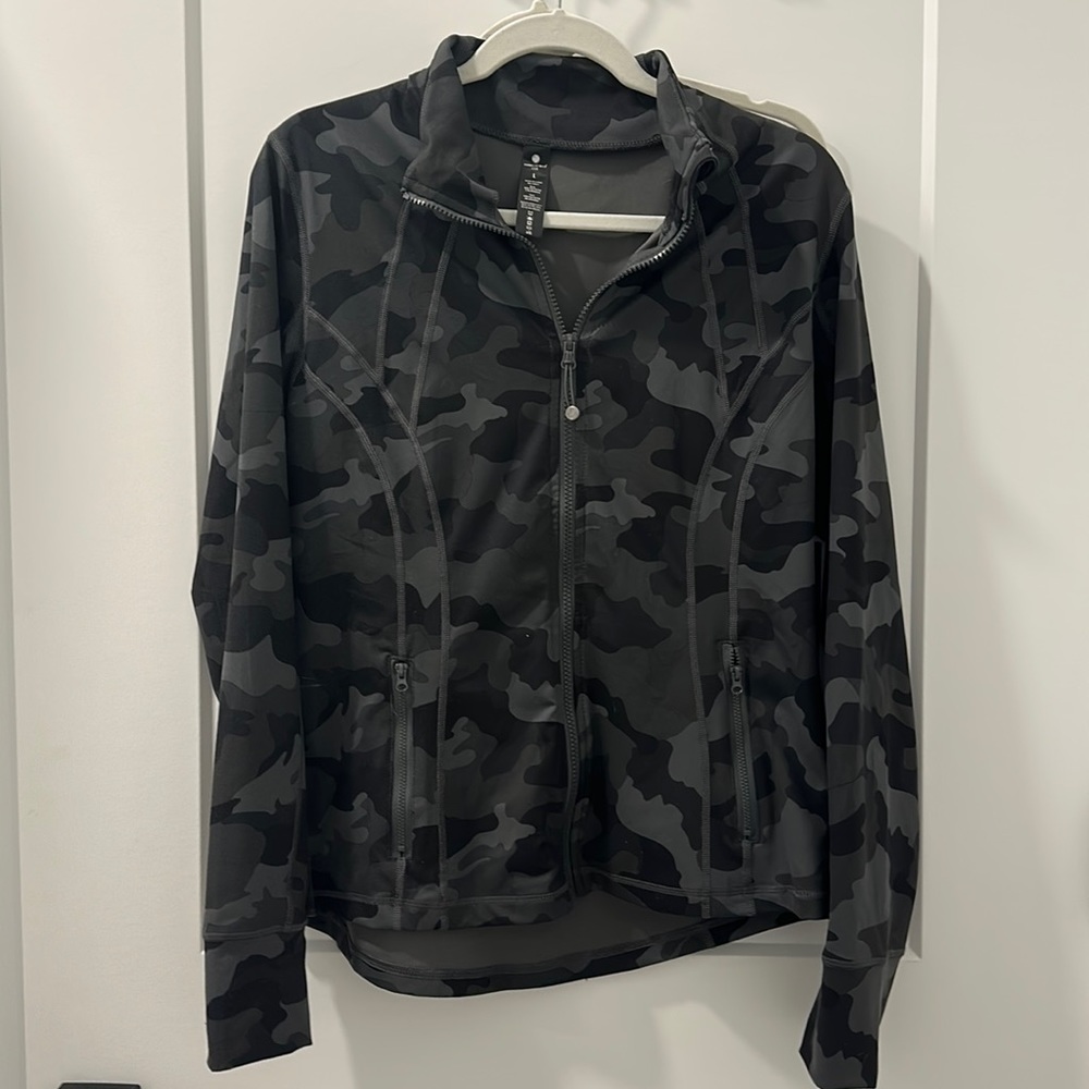 Yogalicious Camo Workout zip up